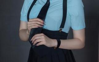秀人网 – 该有的优雅没少——周慕汐的礼服摄影探微