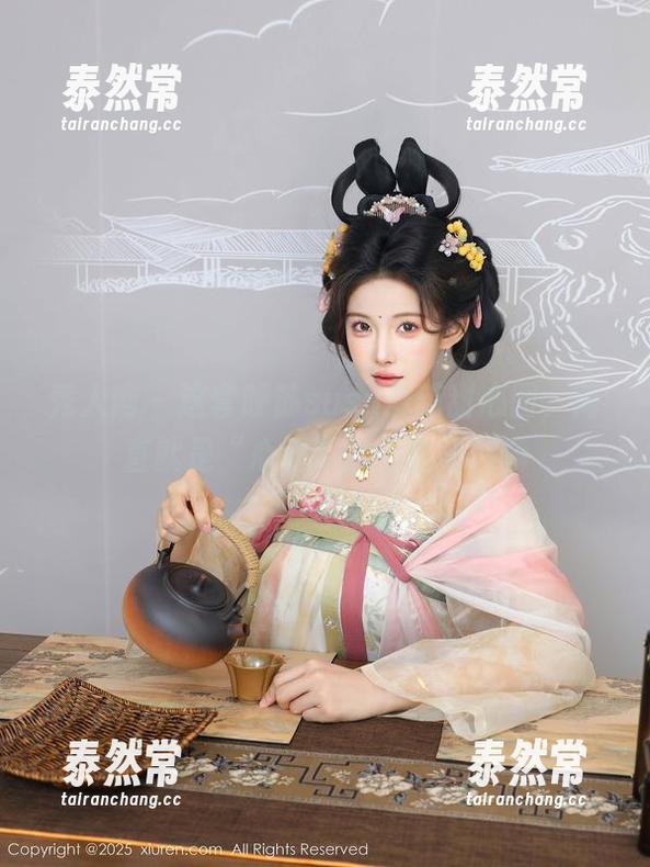 秀人网 - 这套晚苏susu最新甜心图，简直就是“心动”的最佳教材嘛