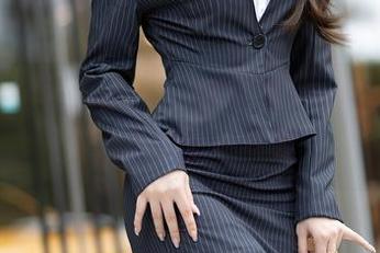 秀人网 – 美图出击！林文文yooki的校服，在线解读一下吧？