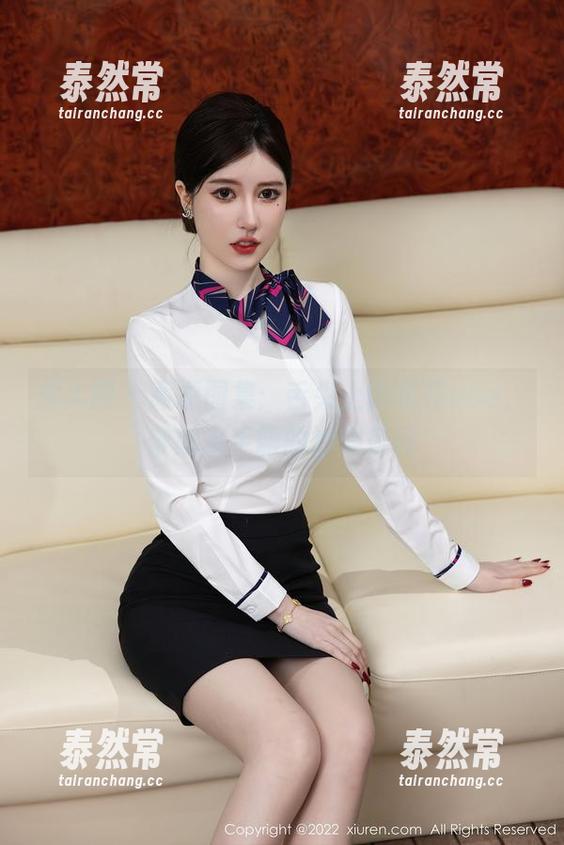 秀人网 - 高清图集：舌尖上的菊花ace，穿越水手服的妙趣空间