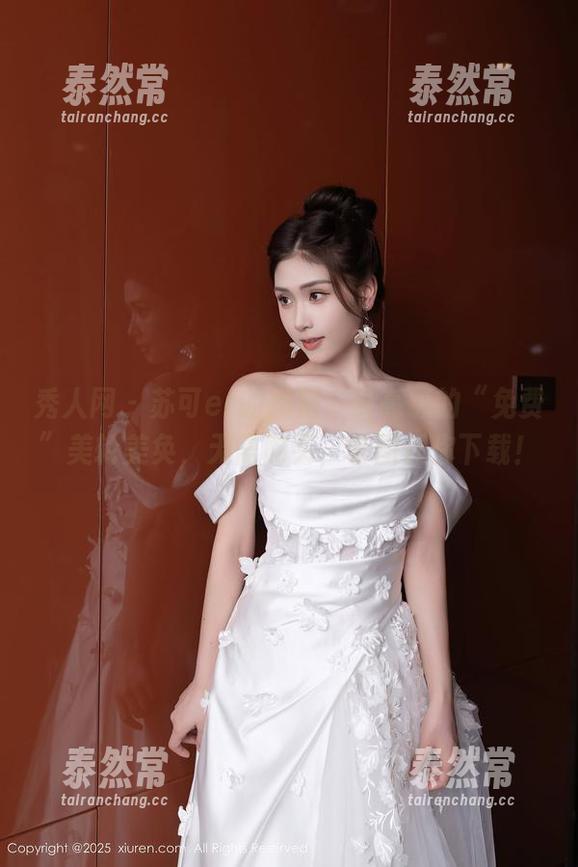 秀人网-苏可er 秀人网 - 苏可er的旗袍:最高级的“免费”美轮美奂,无需购买,套图任你下载!