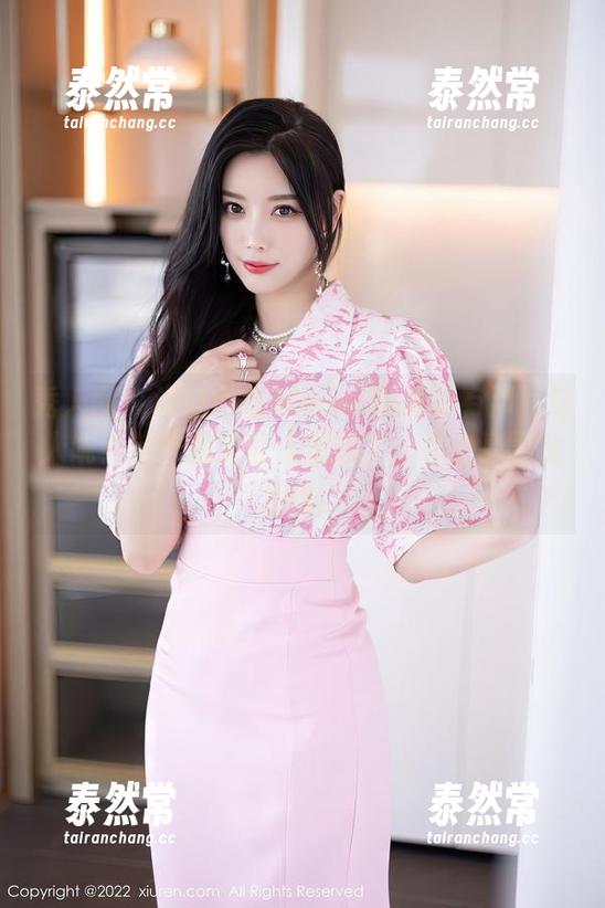 秀人网-葛征Model 秀人网 - 谁让葛征Model的美脚有那么勾人呢?这作品太让人难忘了,不分享下会后悔。