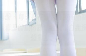 稚乖画册 – 每天都在期待夜夜的新制服，这组写真里的原图却让我发现自我深藏的想象力。