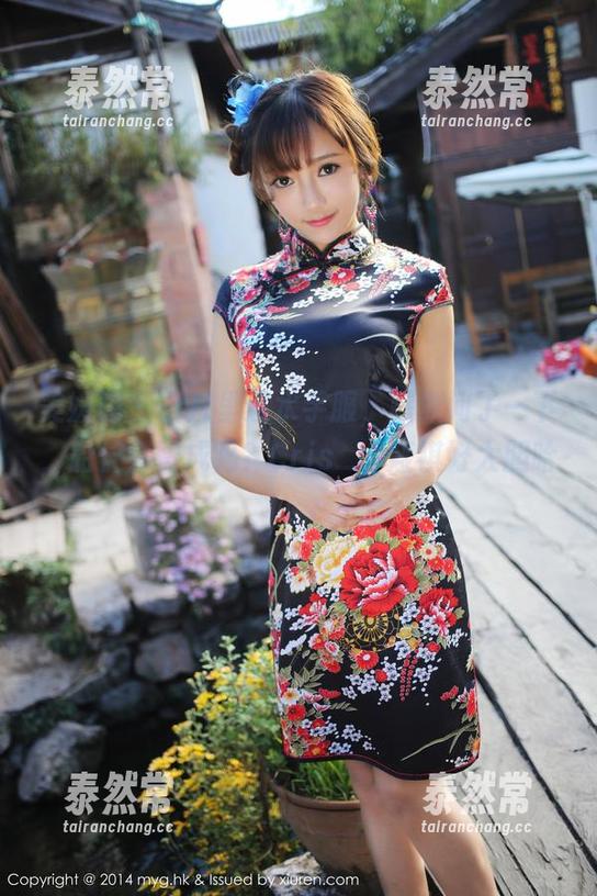 美媛馆 - 图片里这水手服，默默问了一下，船长会赞成吗？Cris_卓娅祺好大胆哈。