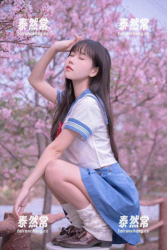 萌芽儿o0化身小D睡衣模特，原图下载让你目不转睛