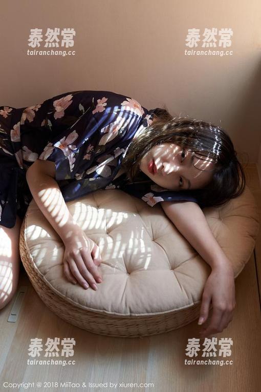 蜜桃社 - 无圣光下，萌美Moemi的图包为何能让小白如此动心？
