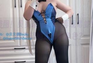 顶级美图！贝贝琪Becky再现毒蛇兔女郎，真不知她是哪个角色？