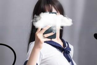 微密圈 – 看！超辣的林一毛衣里的秘密，照片跟资源都有啊？