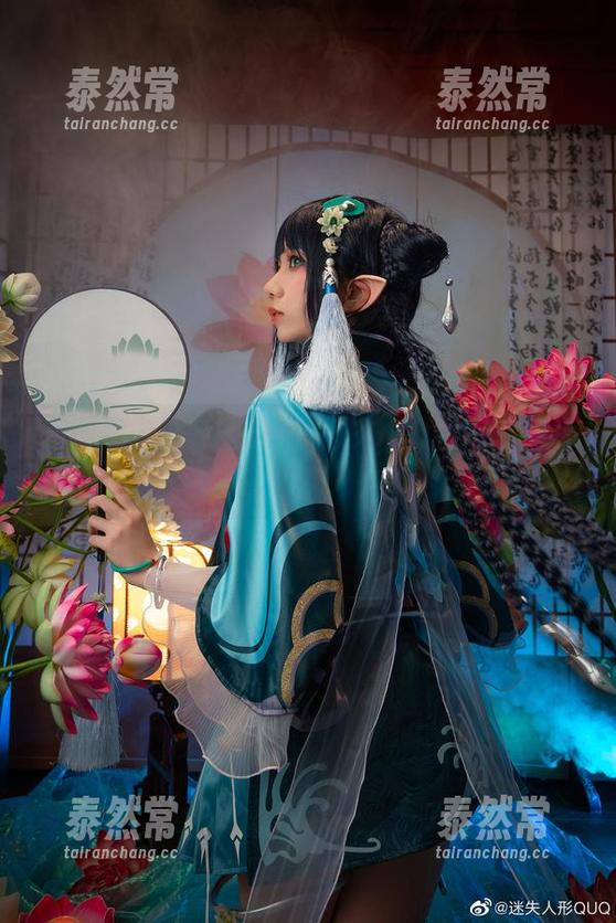 在图库中游走，迷失人形QUQ和她的粉色梦