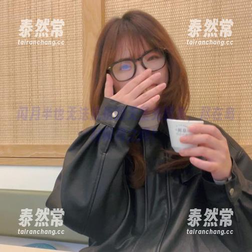 闪月半也无法抗拒的无圣光图集，尽在岛村卯月之间！