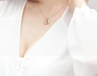青豆客 – 思淇Sukiii的厨娘写真，福利到位，却让我一时失去了方向感！